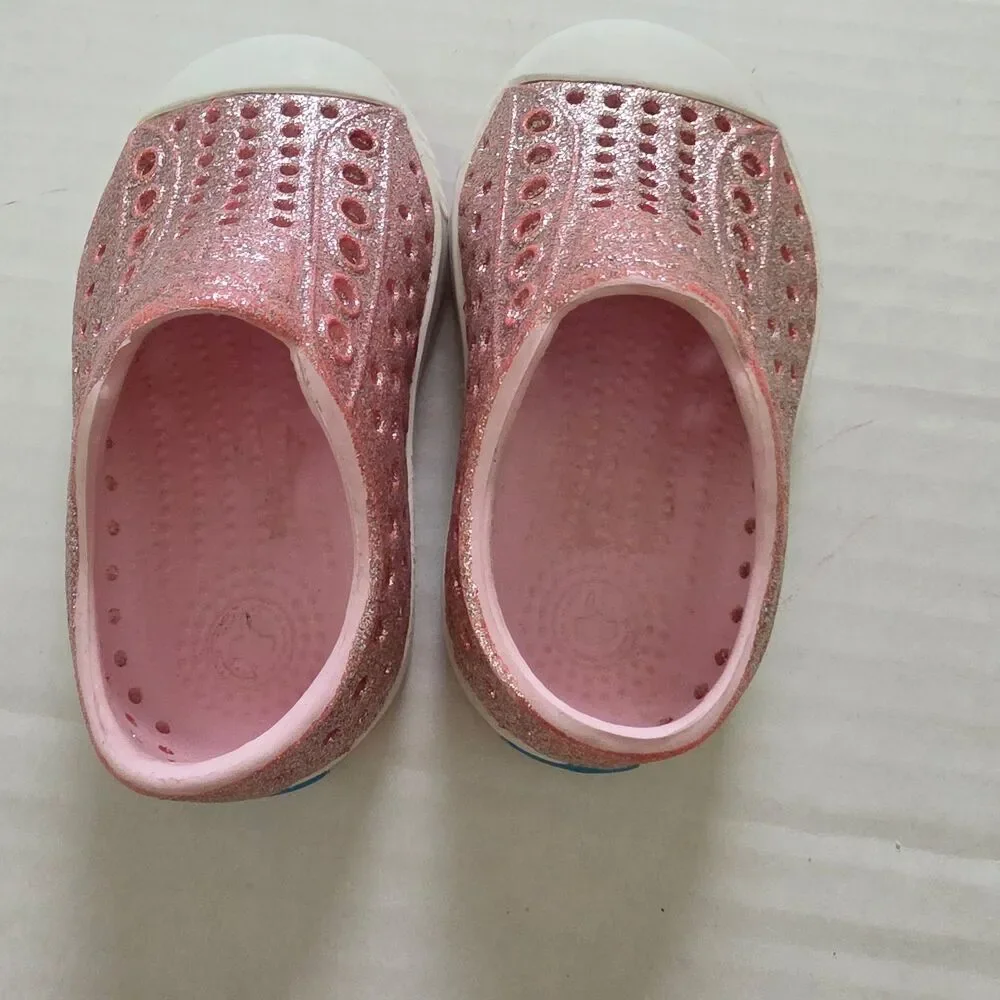 Native Jefferson Slip On Kids Water Shoes Pink Size C4 Lightweight Comfortable